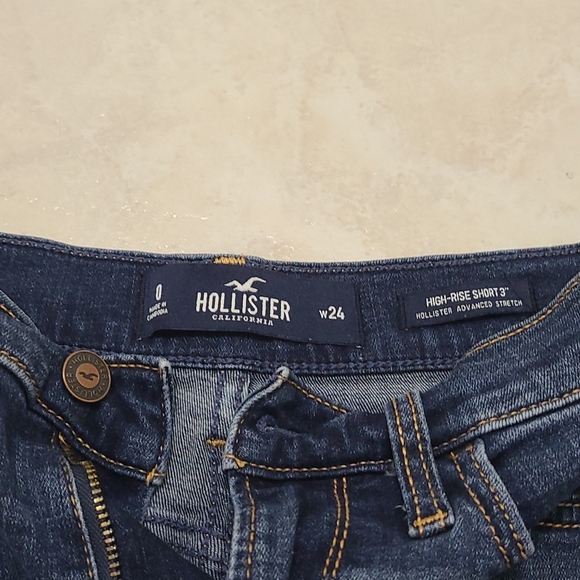 Hollister High-rise dark wash denim short 3" - Picture 2 of 2